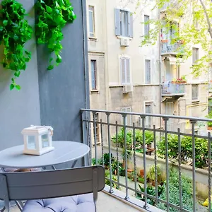  Apartment Book Now! Corso Buenos Aires & Loreto M1